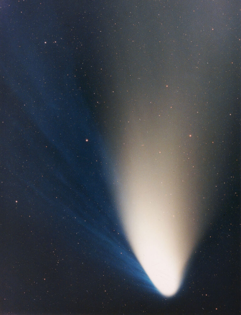 COMET C/1995 O1