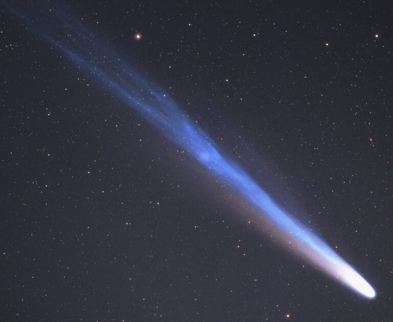 COMET C/1996 B2