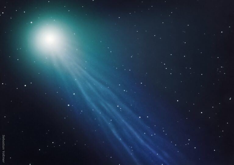 COMET C/2001 Q4