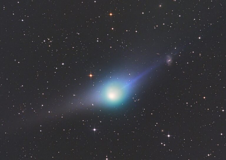 COMET C/2009 P1
