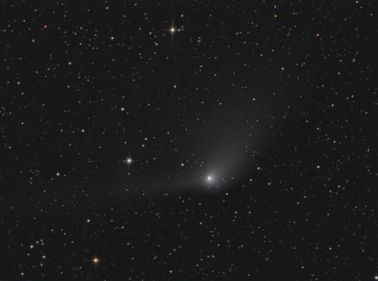 COMET C/2011 L4