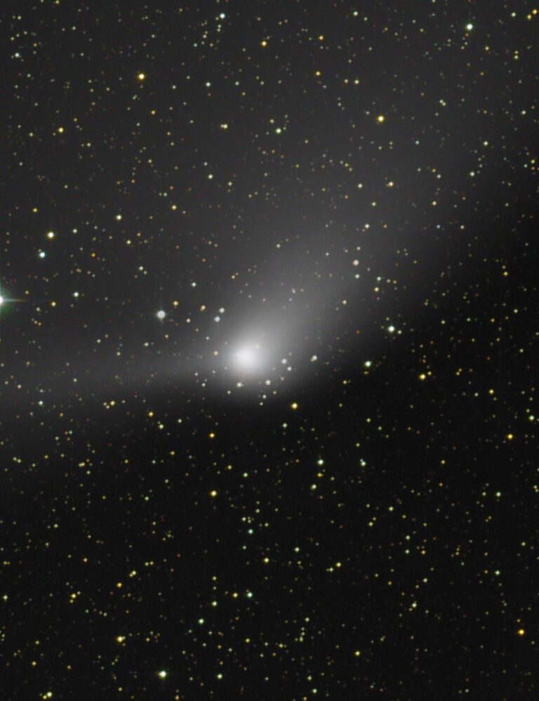 COMET C/2011 L4