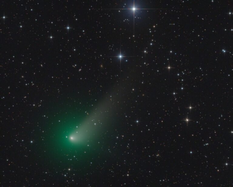 COMET C/2015 V2