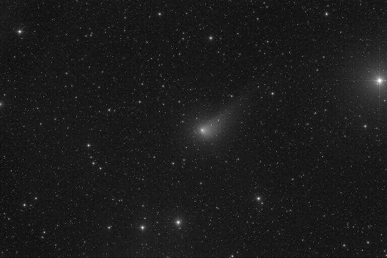 COMET C/2015 V2
