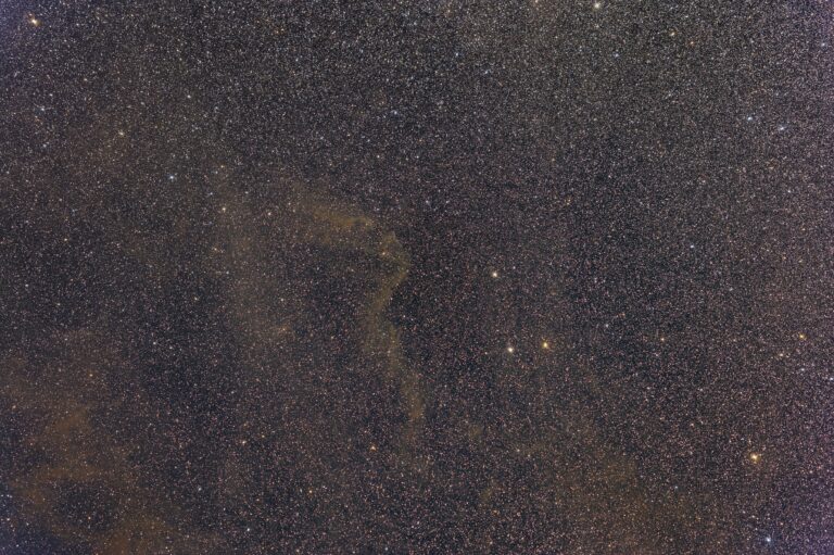 IC 4633
