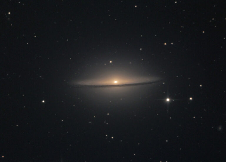M 104