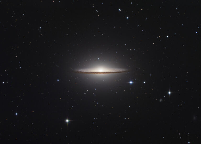 M 104