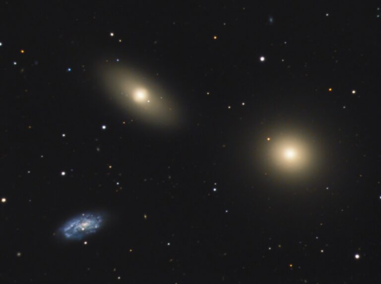 M 105