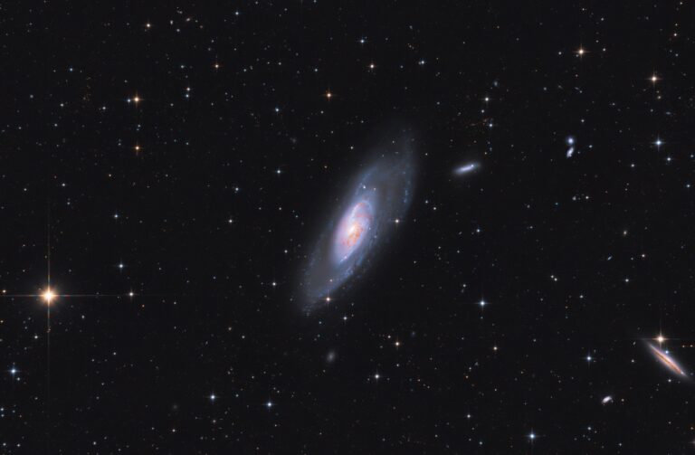 M 106