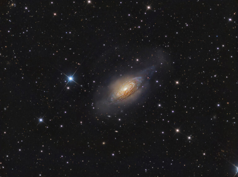 NGC 3521