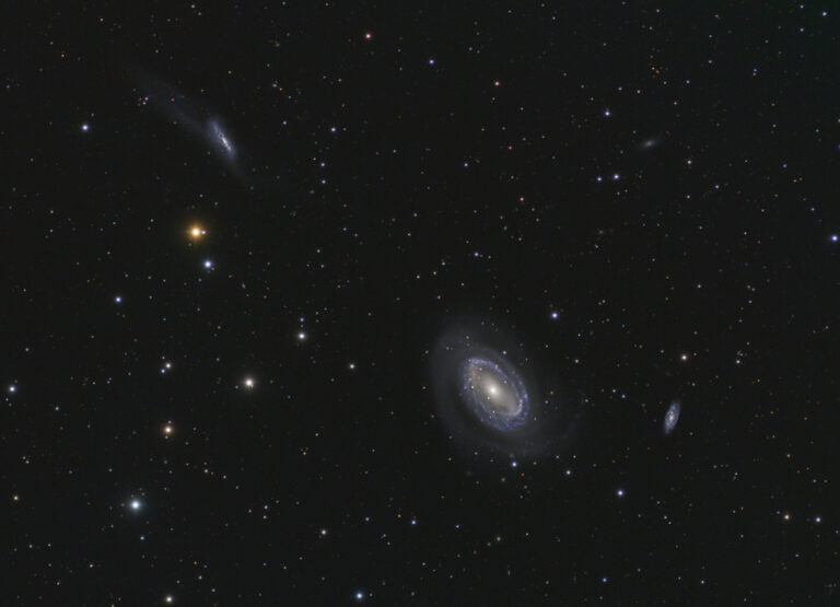 NGC 4725