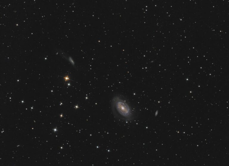 NGC 4725