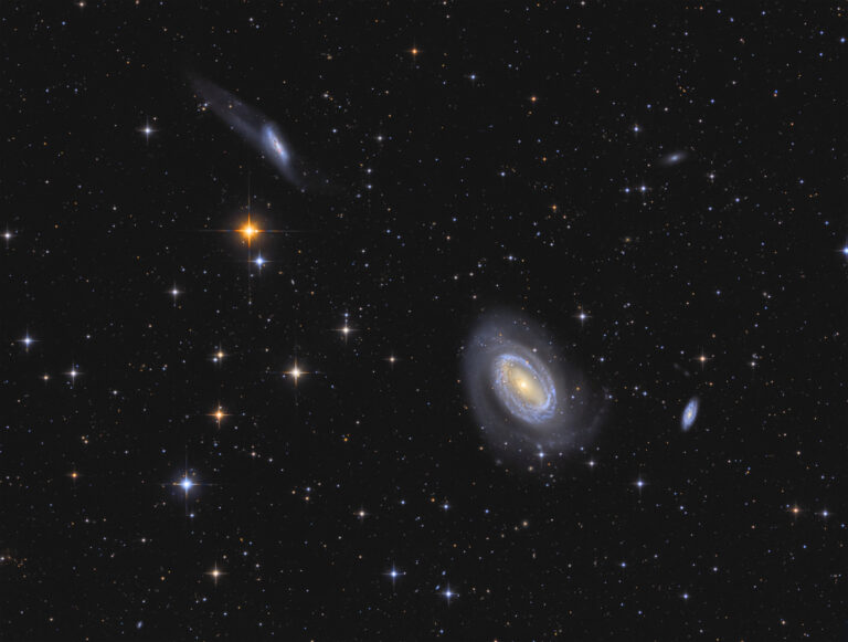 NGC 4725
