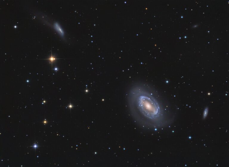 NGC 4725