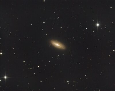 Mehr über den Artikel erfahren NGC 5005