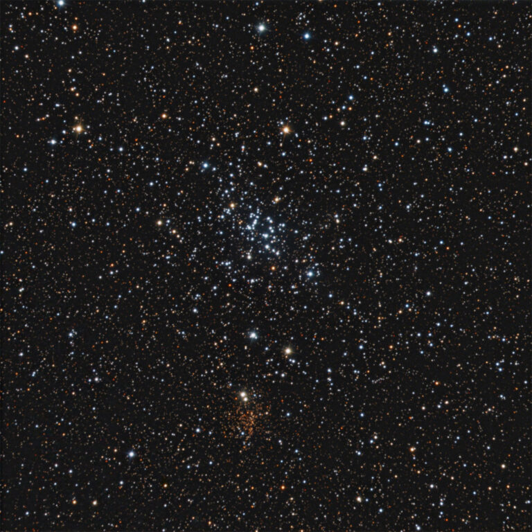 NGC 5617
