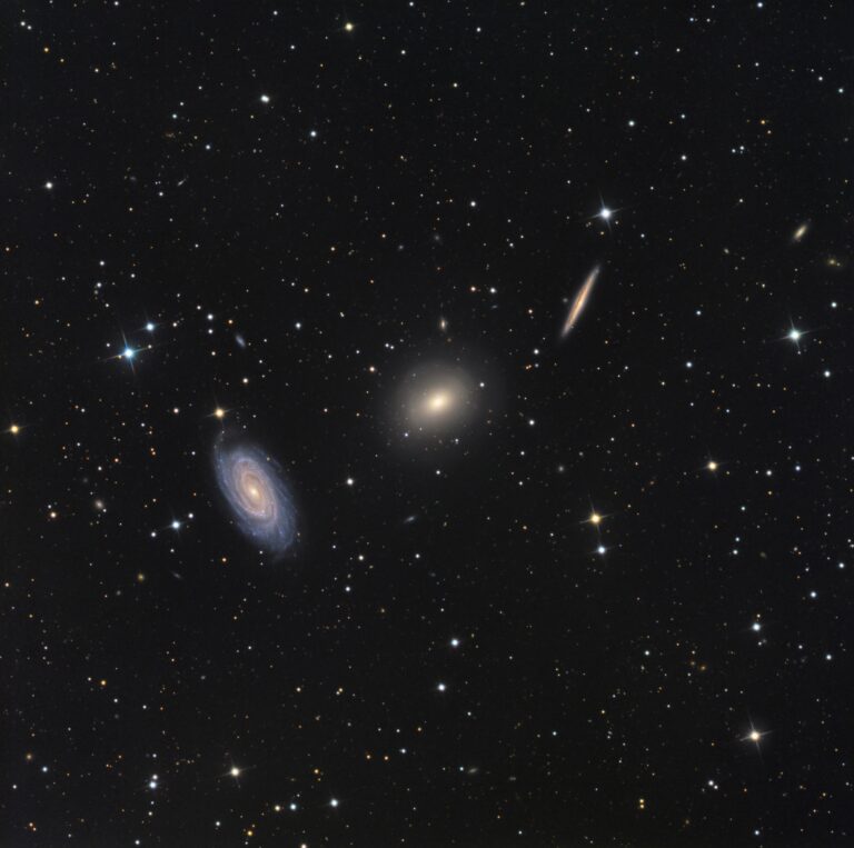 NGC 5985