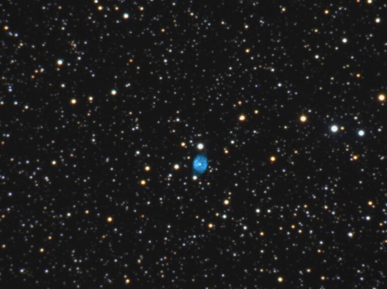 NGC 6905