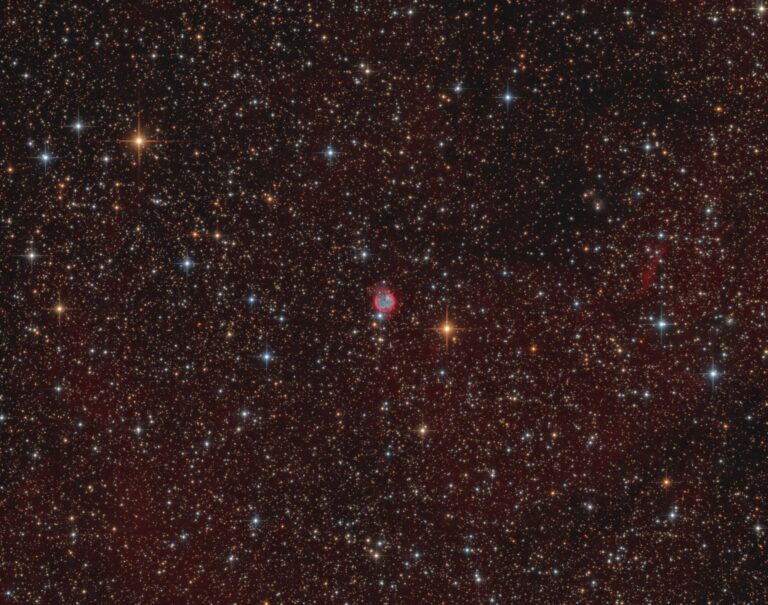 NGC 7048
