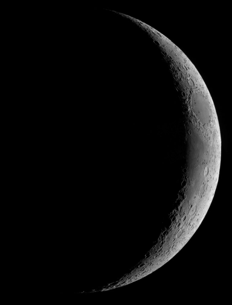 SOLAR Moon