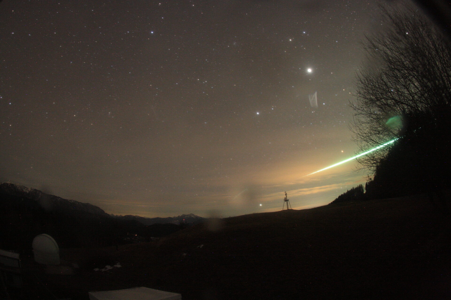 Du betrachtest gerade Feuerkugel Do 12. Feber 2026 – 1:41 Uhr