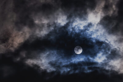 Mehr über den Artikel erfahren Ostermond