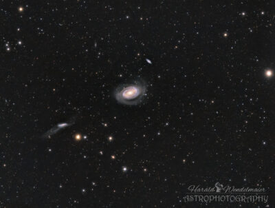 NGC 4725
