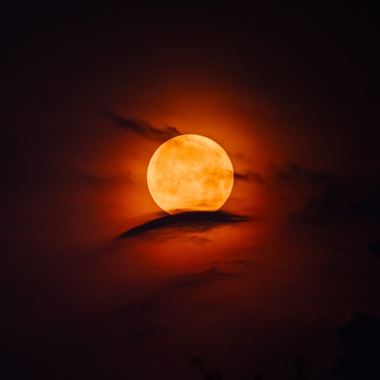 Erdbeermond