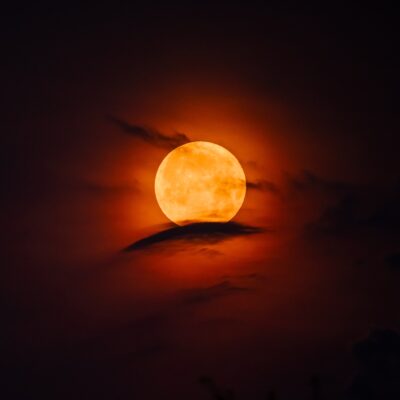 Erdbeermond